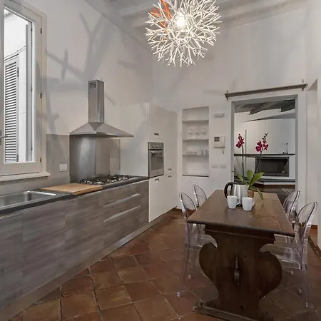 Antique-modern Flat By Navona Square Apartment *